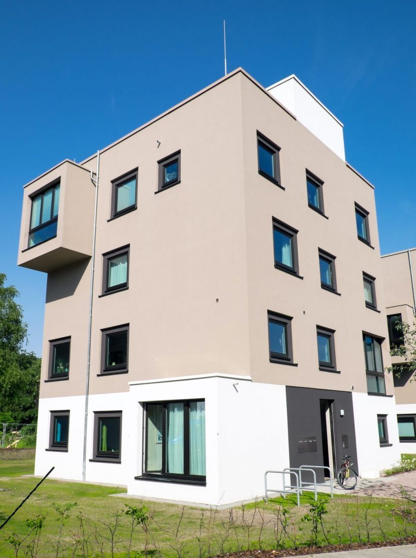 modern-townhouse-in-germany-e1630595600660-pf2n5gl18rjzmaugoy8trvt94161yyp9eu1qtquarc